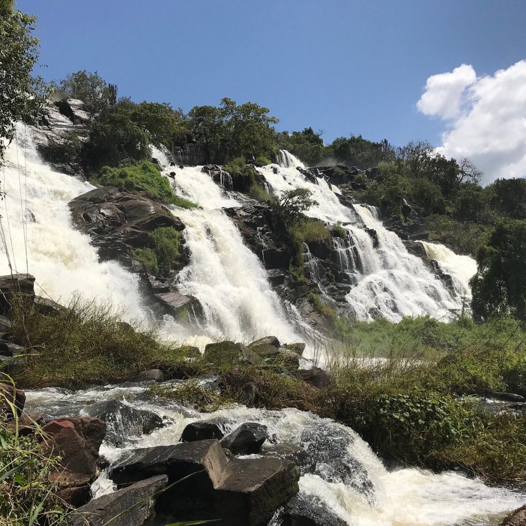 Aruu falls | Uganda Falls | Uganda Safaris Tours | Uganda Tour